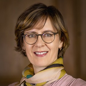 Bettina Volland